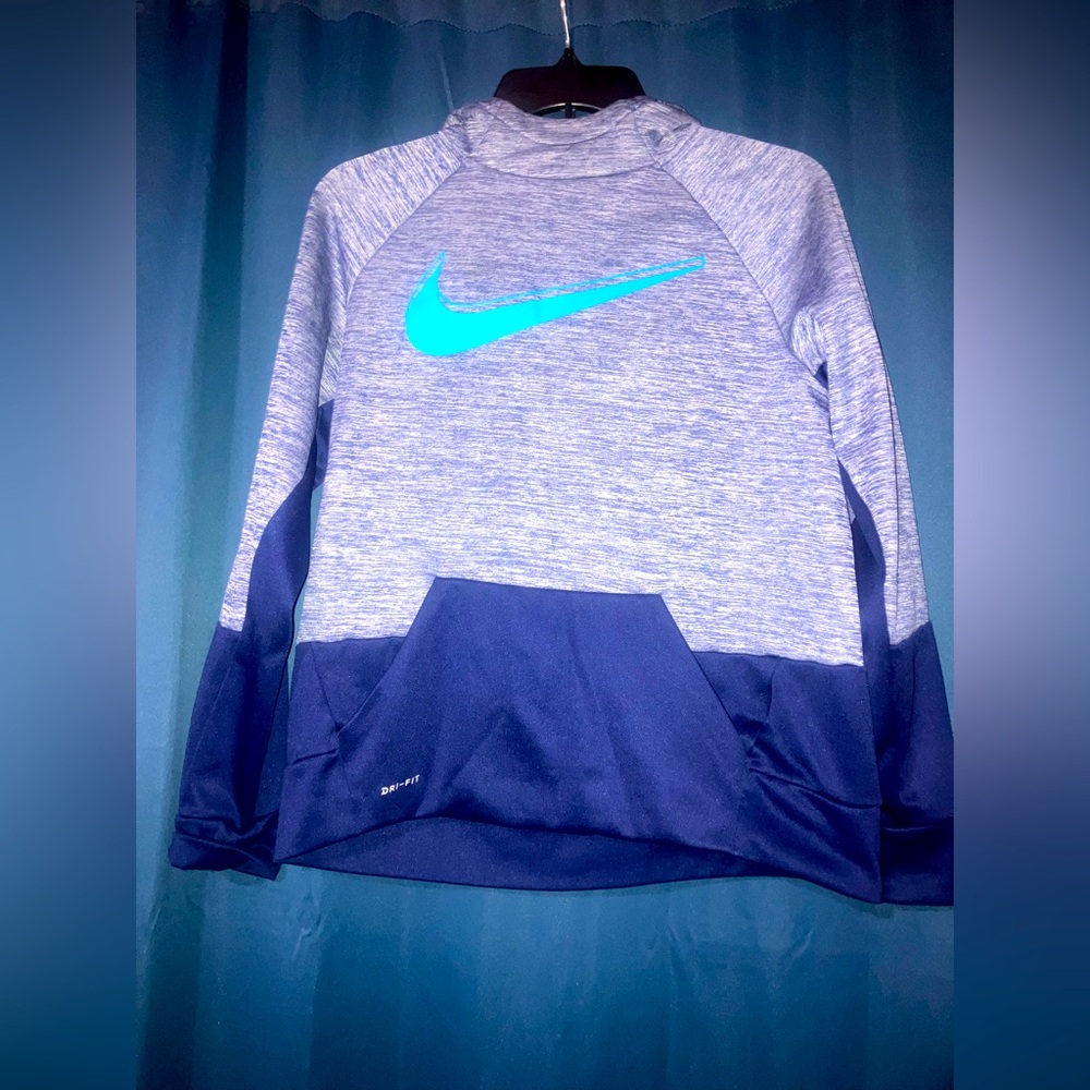 Nike XL boys dri-fit insulated hoodie